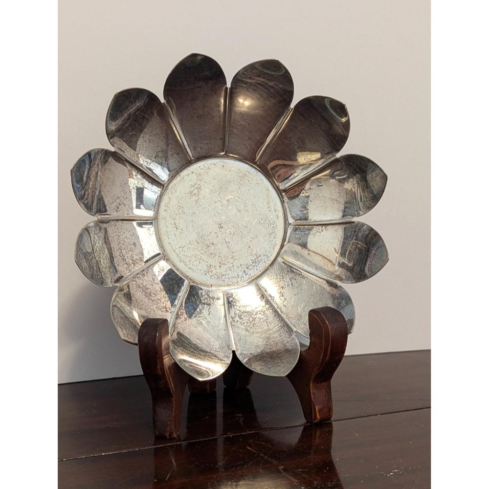 Vintage Leonard Silver Plate Floral Pedestal Bowl Hollywood Regency Candy Dish